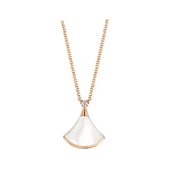 357510.jpg Bvlgari ‘Diva’S Dream Necklace’ In 18Kt Yellow Gold With Diamond And Mother-Of-Pearl Element - Image 1