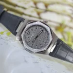 Girard Perregaux Laureato 34 Mm